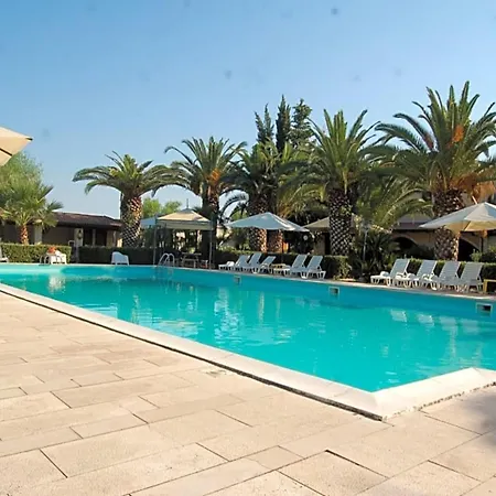 Hébergement de vacances With A Shared Pool Near The Adriatic Sea *